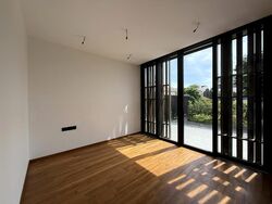 Glasgow Road (D19), Terrace #605442001